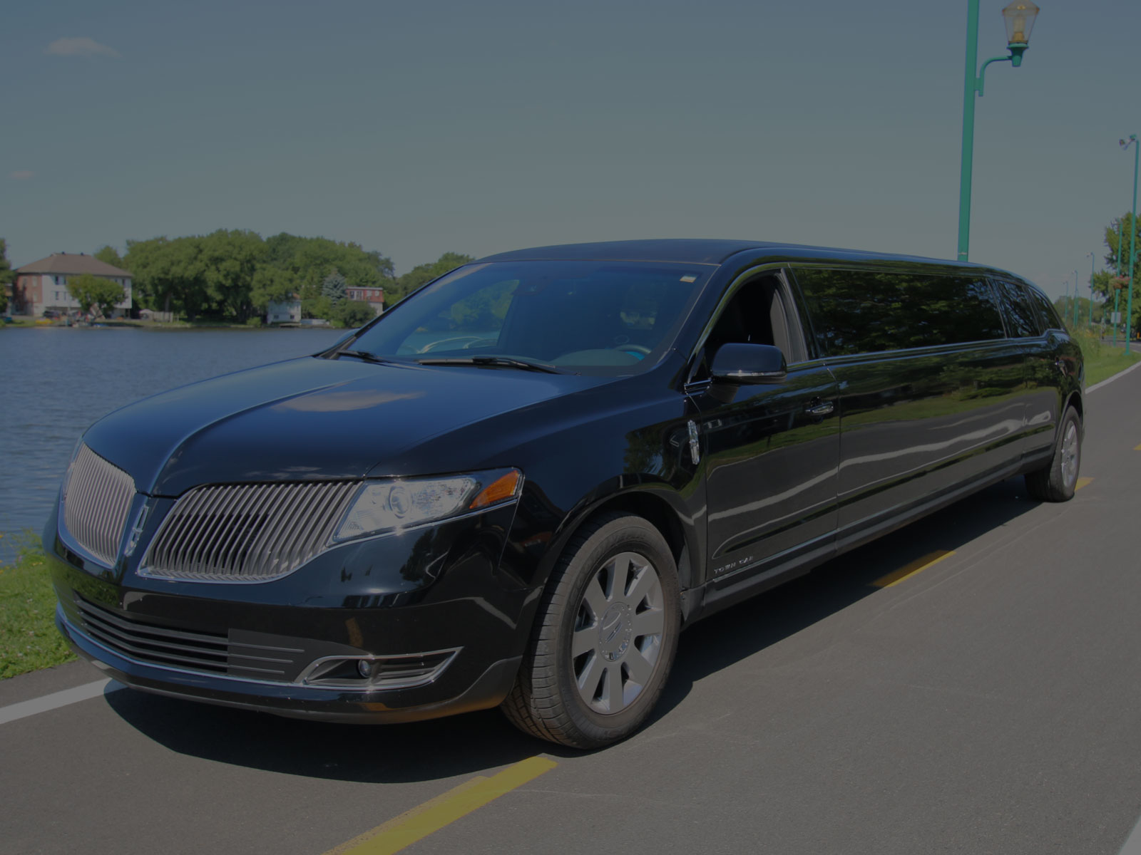 lincoln mkt limousine rental